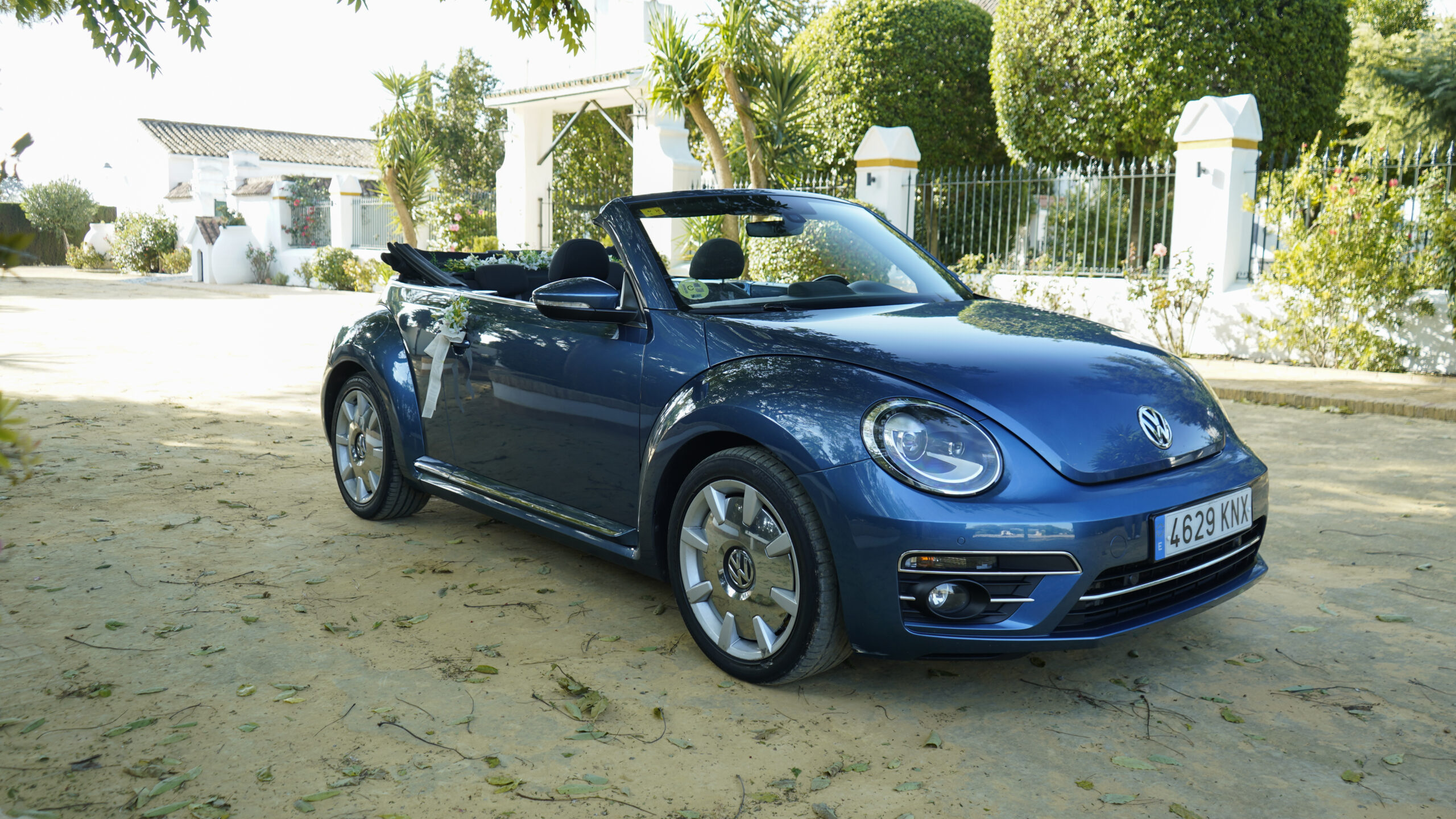 VW BEETLE CABRIO – 2018 — Exterior
