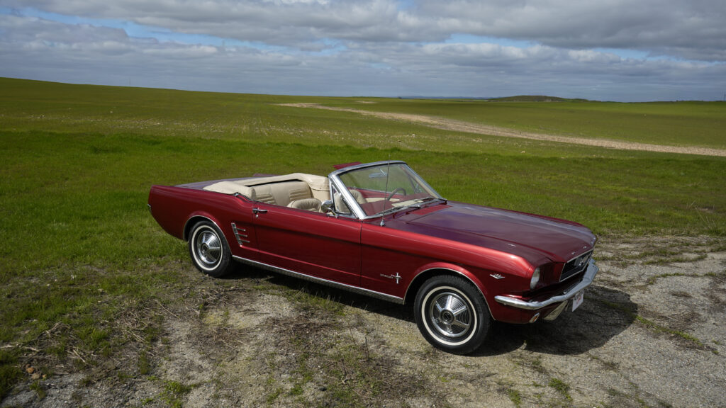 FORD MUSTANG CONVERTIBLE – 1966 — Exterior