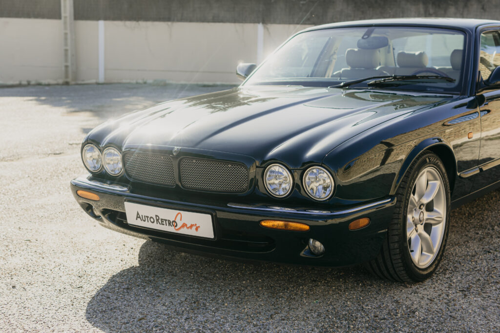 JAGUAR XJR – 2000 — Exterior
