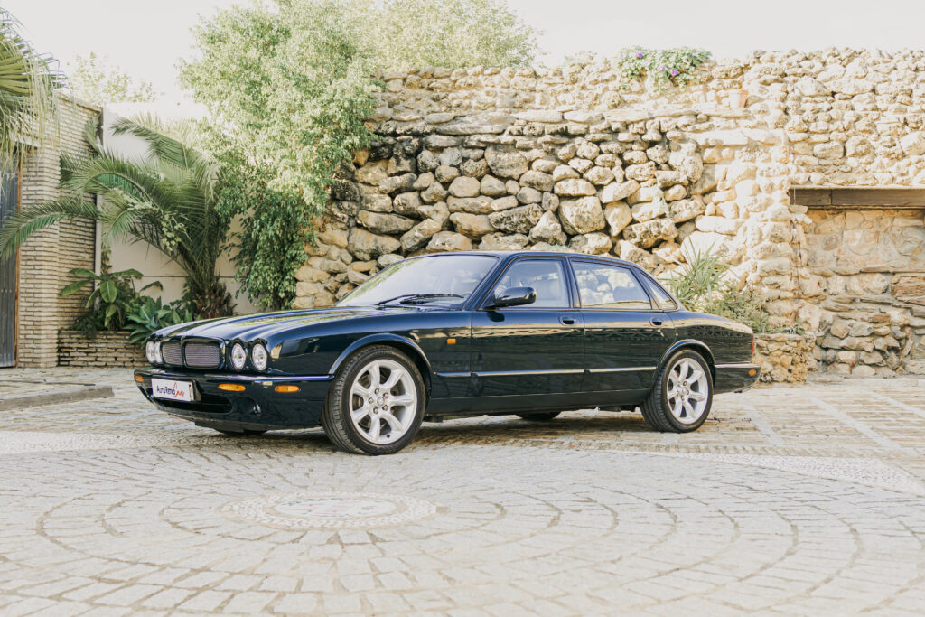 JAGUAR XJR – 2000