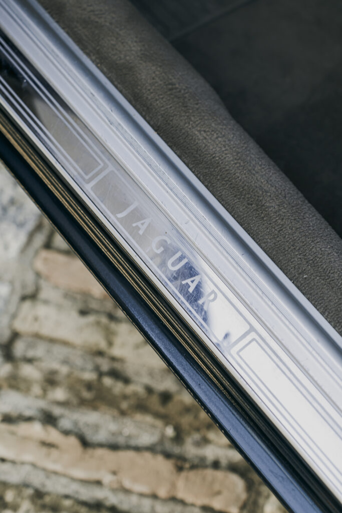 JAGUAR XJR – 2000 — Exterior