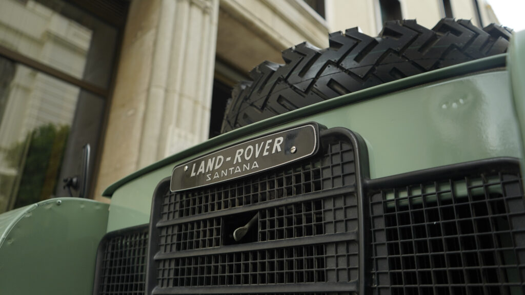 LAND ROVER SANTANA 109 – 1975 — Exterior