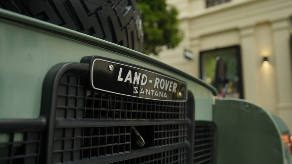 LAND ROVER SANTANA 109 – 1975 — Exterior