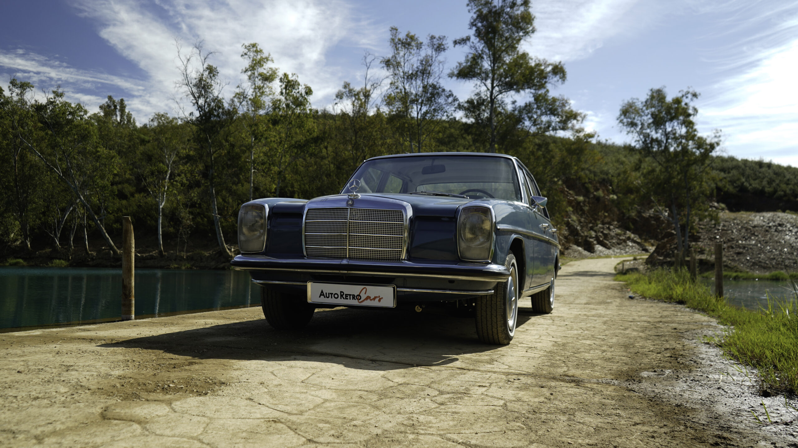 MERCEDES BENZ 220D – 1969 — Galería